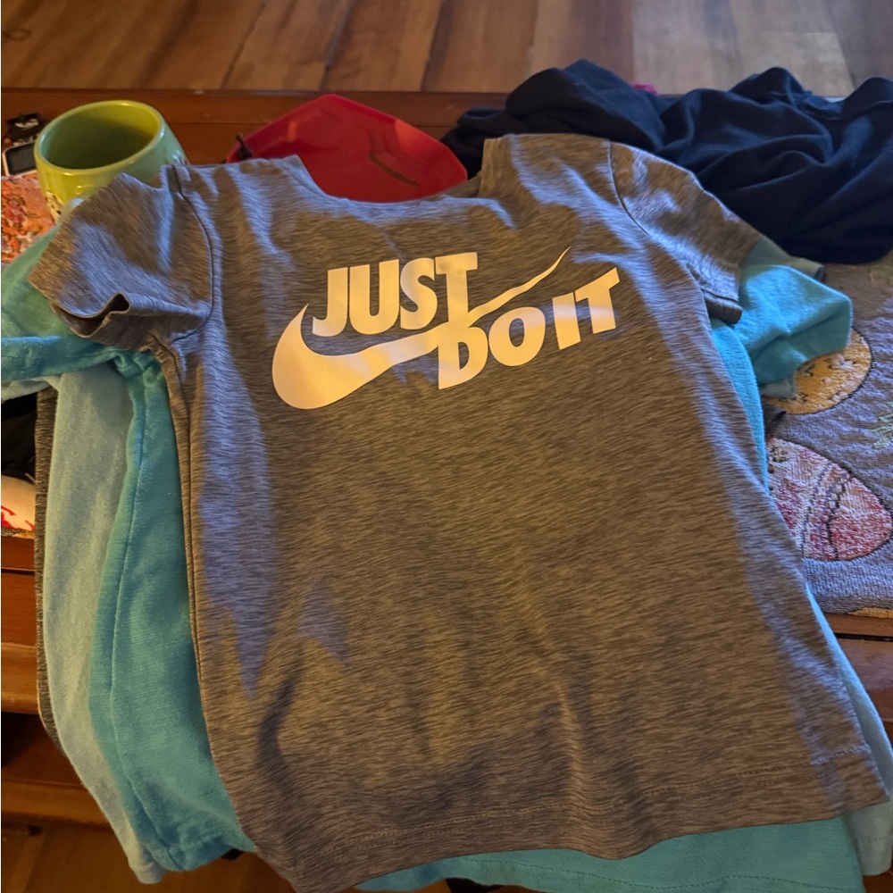 Nike Kids Gray 'Just Do It' T-Shirt